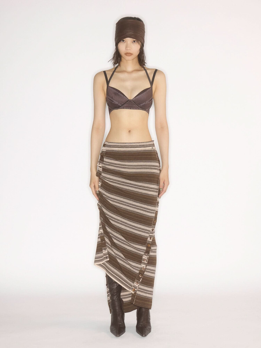 camiseta sin mangas con cuello halter