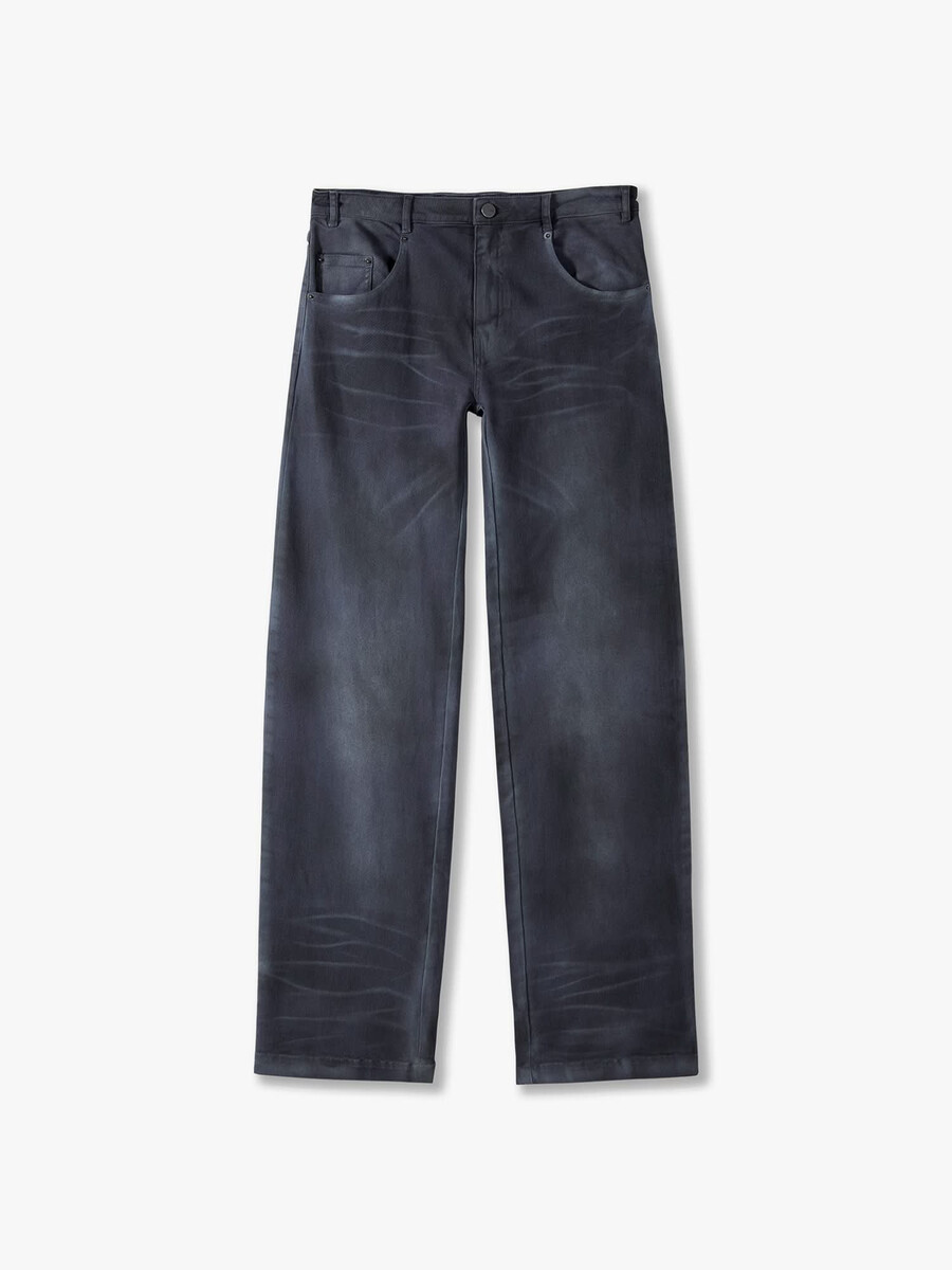 jeans de pierna recta con pulverizador de aire