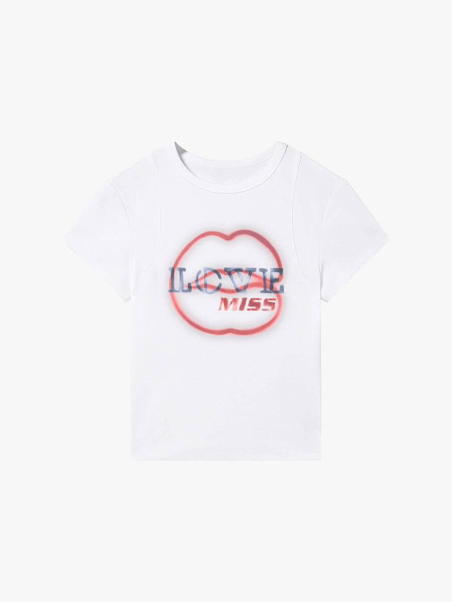 camiseta con estampado de labios