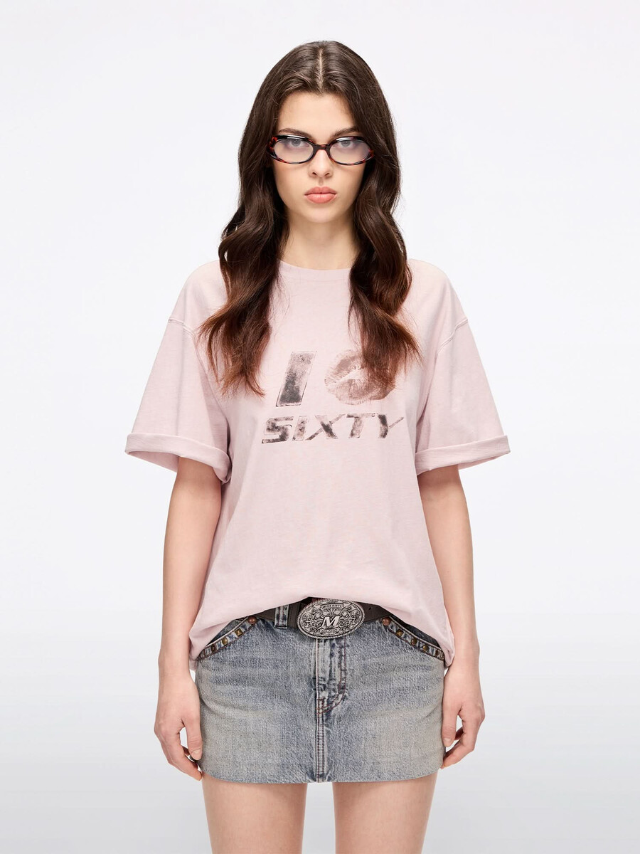 camiseta estampada con cuello redondo