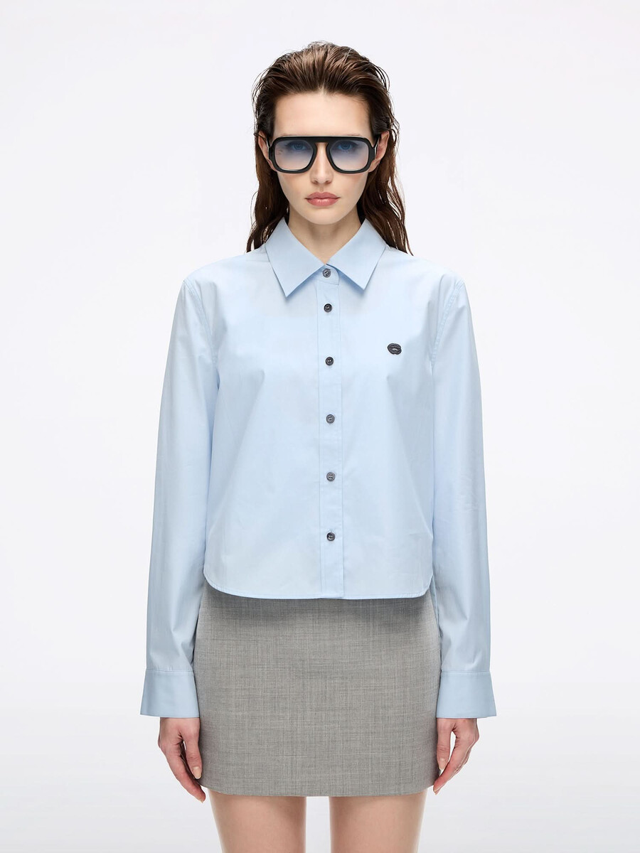 camisa bordada con estampado de labios